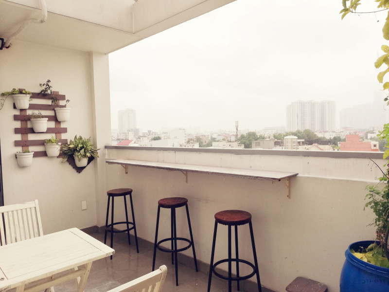 A Two-Bedroom Apartment with Elegant Simplicity