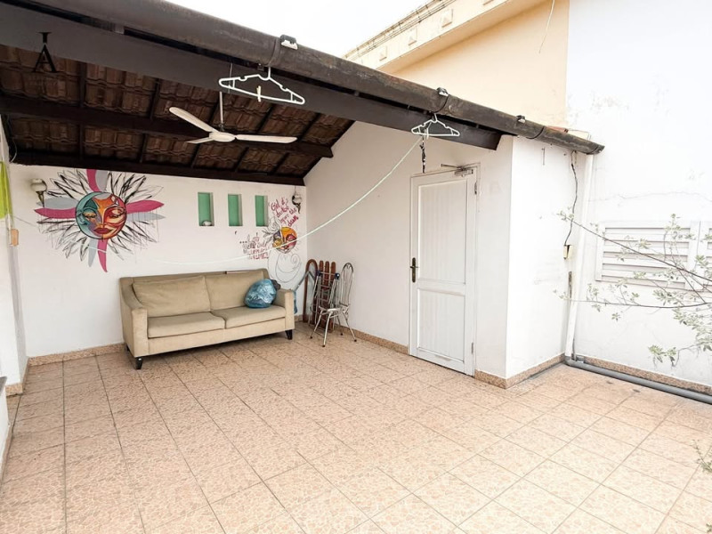 Penhouse -Two-Bedroom Home Designed for Refined Urban Life