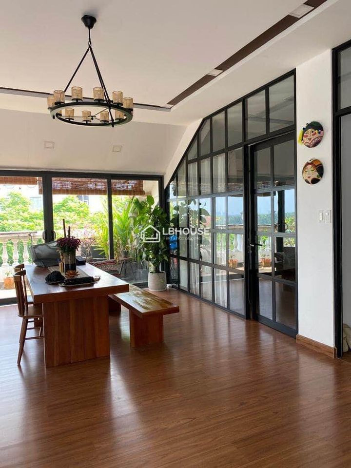 Penhouse -Well-Designed 3-Bedroom Apartment for Families