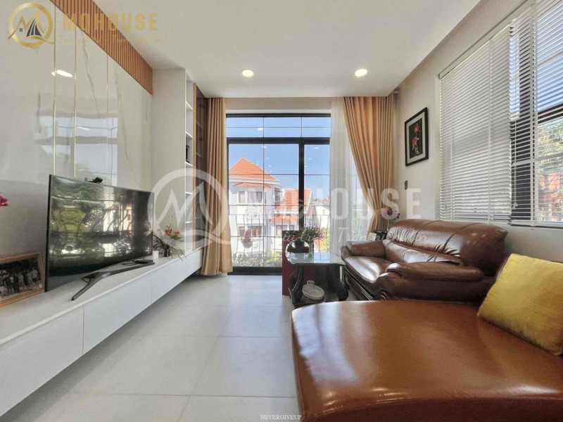 Elegant 3-Bedroom Apartment in Thao Dien