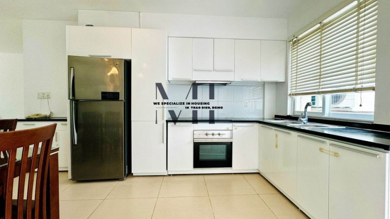 A Warm, Light-Filled 3-Bedroom Space