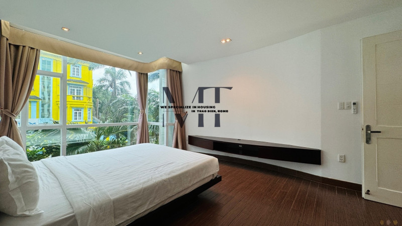 A Warm, Light-Filled 3-Bedroom Space