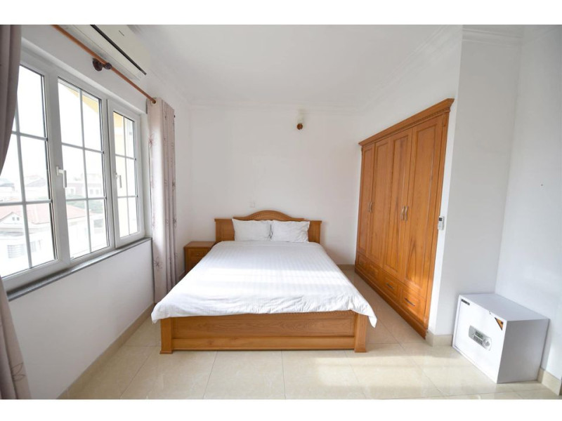 A Gentle, Well-Loved 3-Bedroom Home