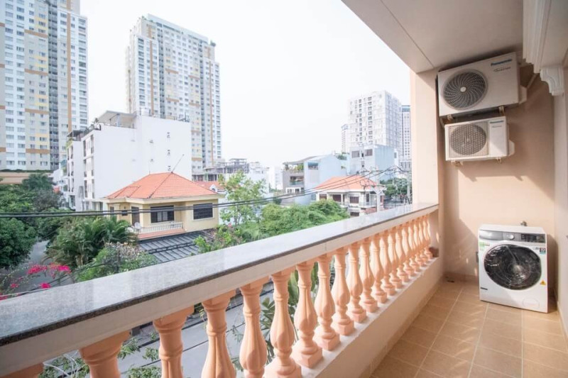 A Gentle, Well-Loved 3-Bedroom Home