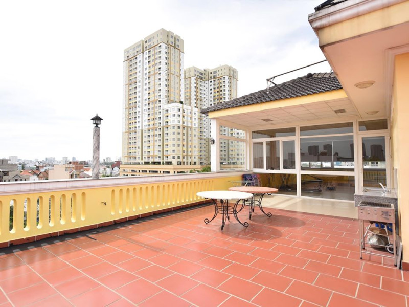 A Gentle, Well-Loved 3-Bedroom Home