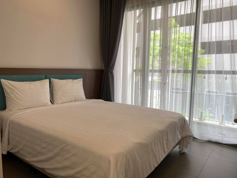 Elegant Urban Living – 3BR Apartment