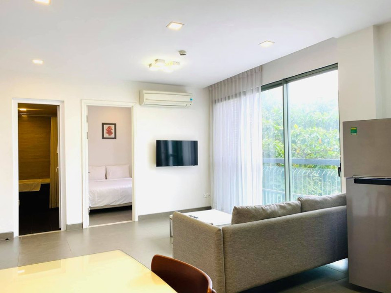 Elegant Urban Living – 3BR Apartment