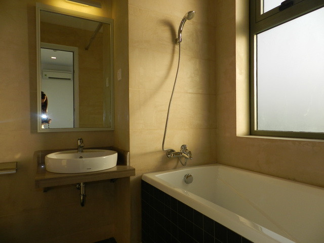 Elegant Urban Living – 3BR Apartment