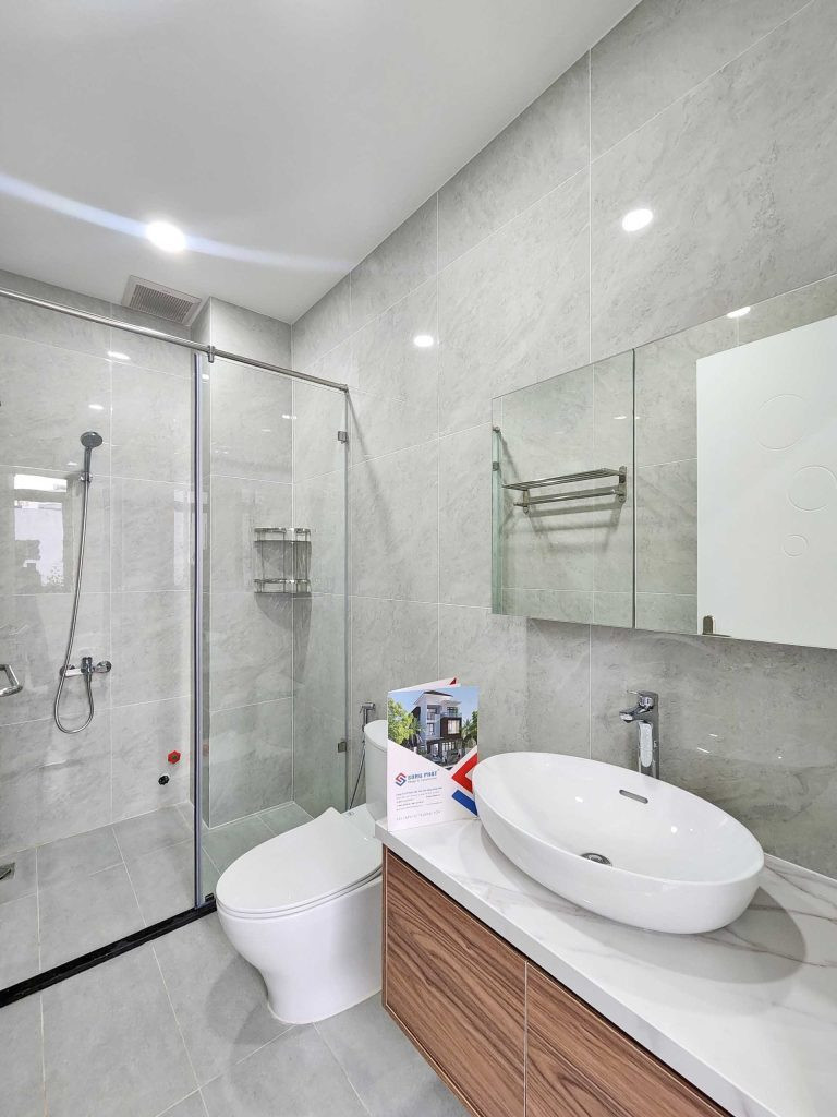 Elegant Urban Living – 3BR Apartment