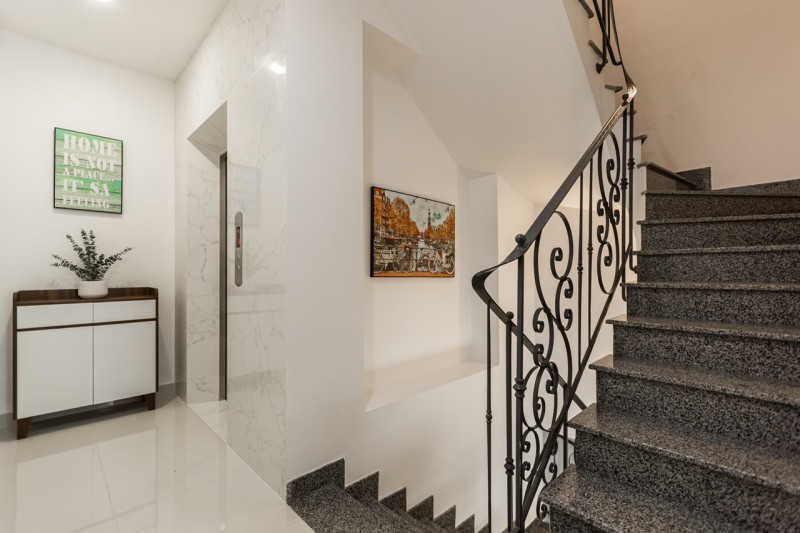 A Bright Little Haven with 3 Bedrooms