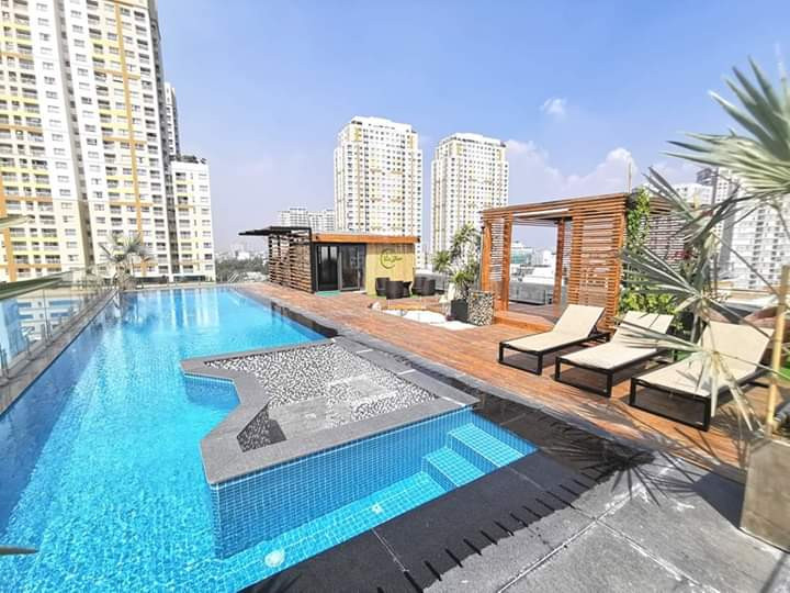 Refined 3-Bedroom Apartment with Natural Light