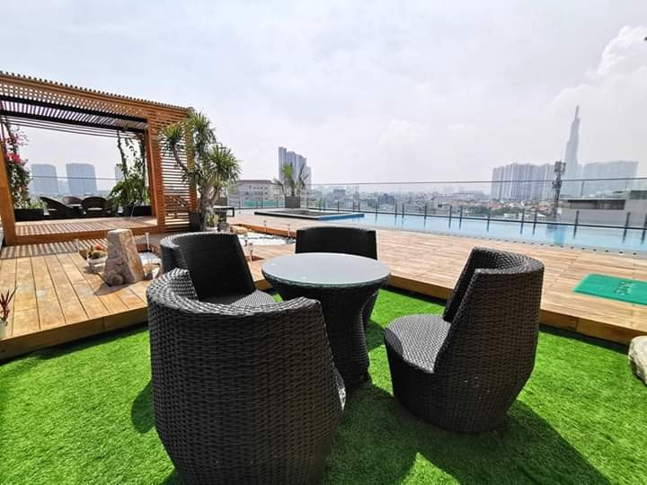 Refined 3-Bedroom Apartment with Natural Light