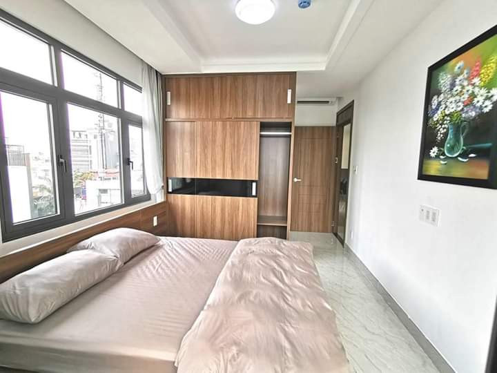 Refined 3-Bedroom Apartment with Natural Light