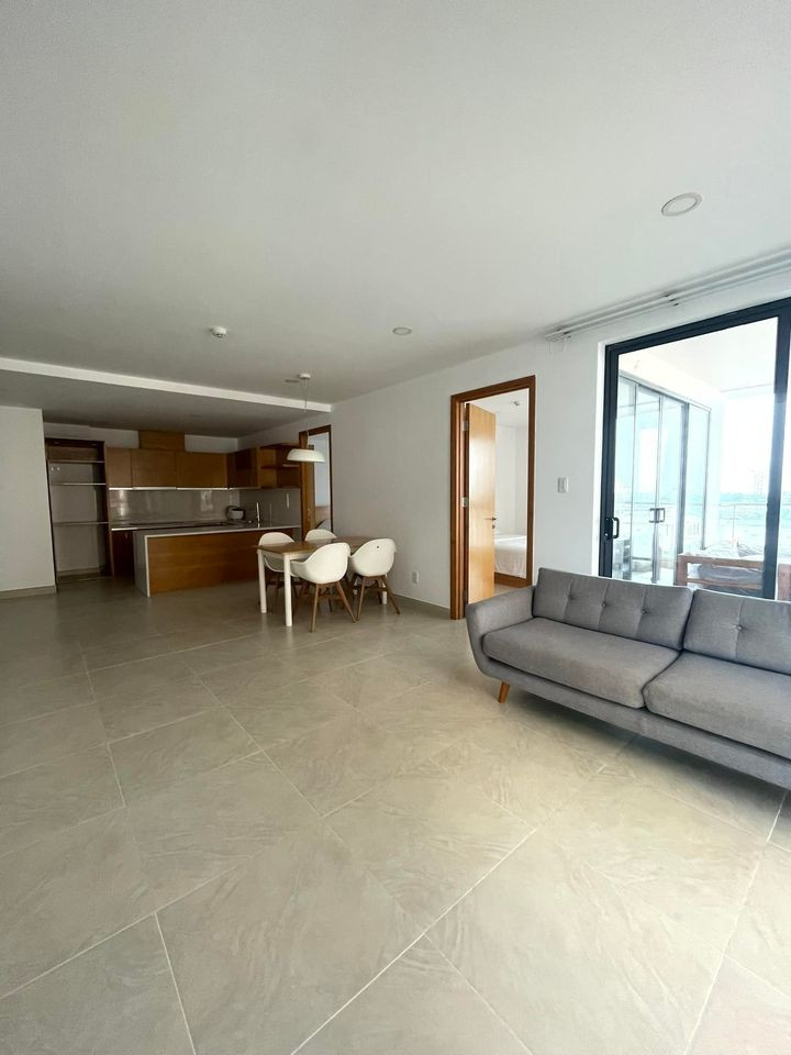 Premium 3BR Apartment with Open Living Space got Big Yard