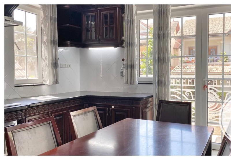 Sophisticated 3BR Apartment for Comfortable Living