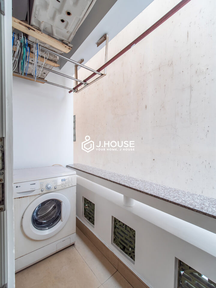 Sophisticated 3BR Apartment for Comfortable Living