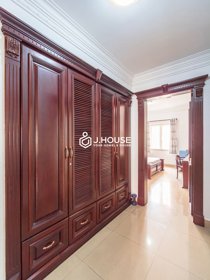 Sophisticated 3BR Apartment for Comfortable Living