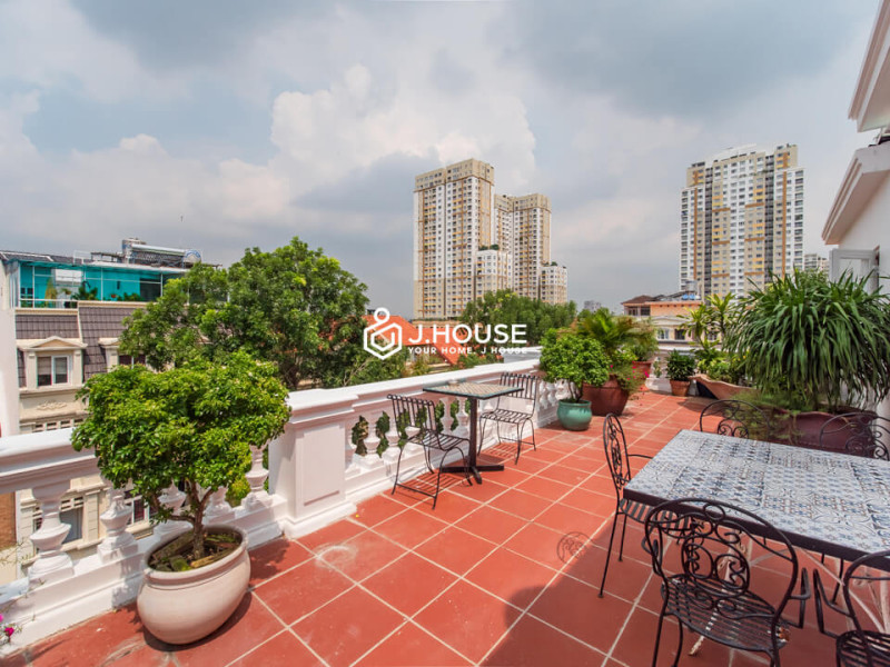 Sophisticated 3BR Apartment for Comfortable Living