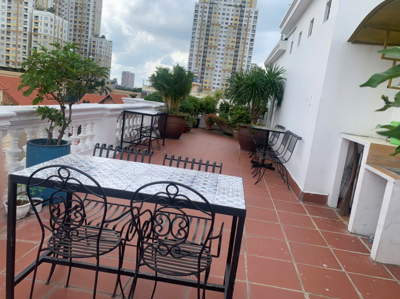 Sophisticated 3BR Apartment for Comfortable Living