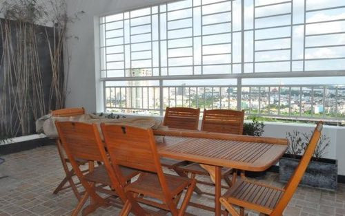 Contemporary 3-Bedroom Apartment in Thao Dien
