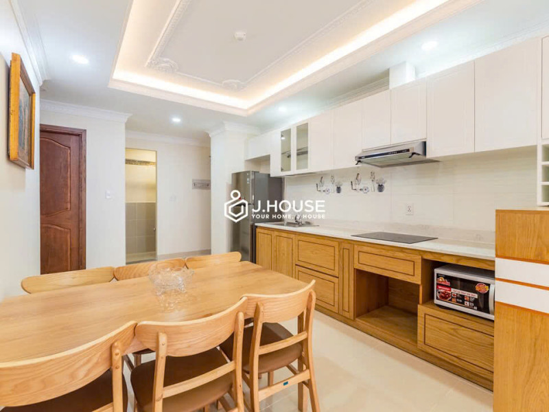 Stylish 3-Bedroom Apartment in Green Thao Dien