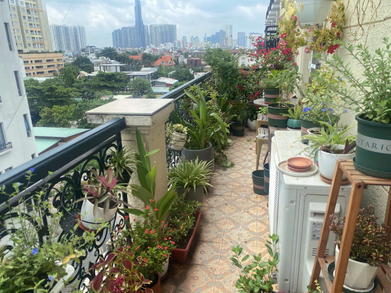 Stylish 3-Bedroom Apartment in Green Thao Dien