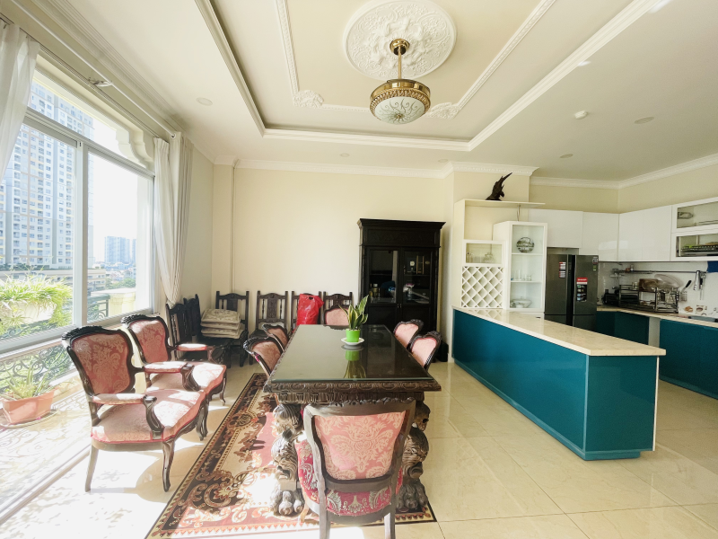 Penhouse Bright & Airy 3-Bedroom Apartment in Thao Dien