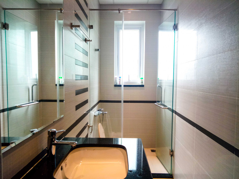 Well-Lit 3-Bedroom Apartment in Prime Area