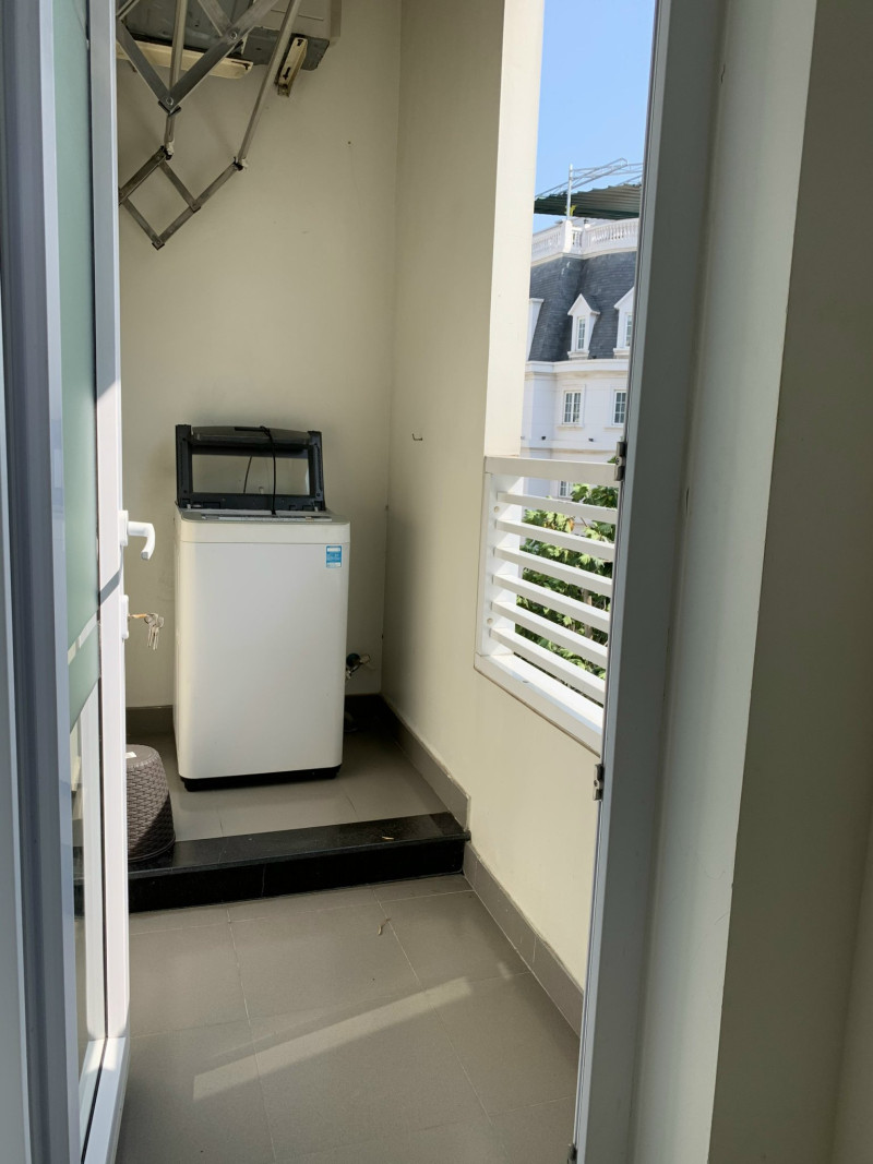 Well-Lit 3-Bedroom Apartment in Prime Area