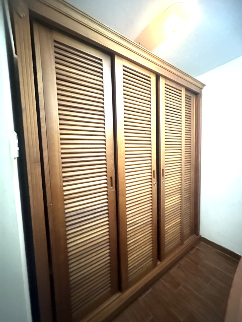 Sunny 3BR Apartment with a Cozy Feel