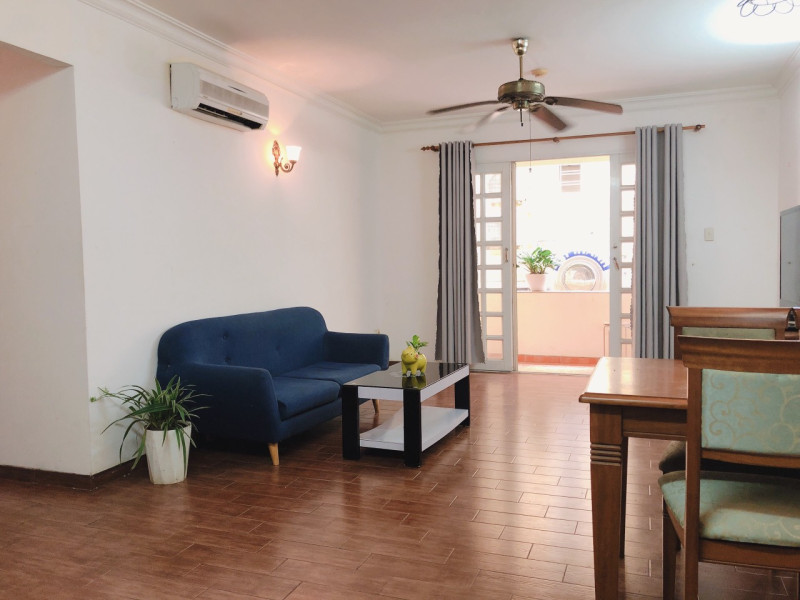 Sunny 3BR Apartment with a Cozy Feel