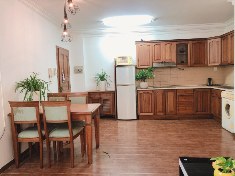 Sunny 3BR Apartment with a Cozy Feel