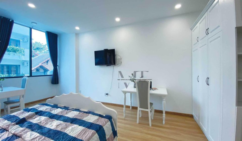 A Simple Space Full of Charm