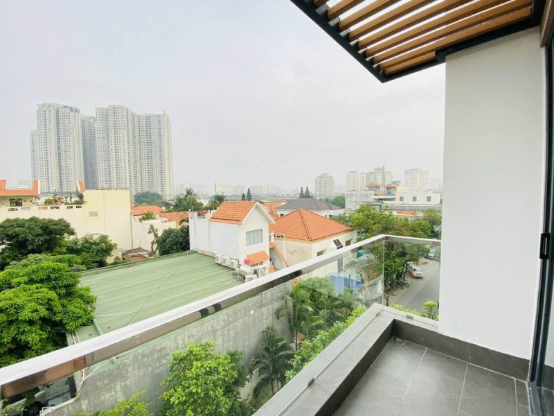 Studio Living Surrounded by Greenery in Thao Dien