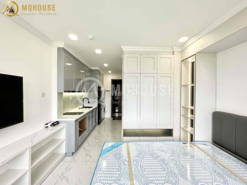 A Cozy Home Tucked in Thao Dien