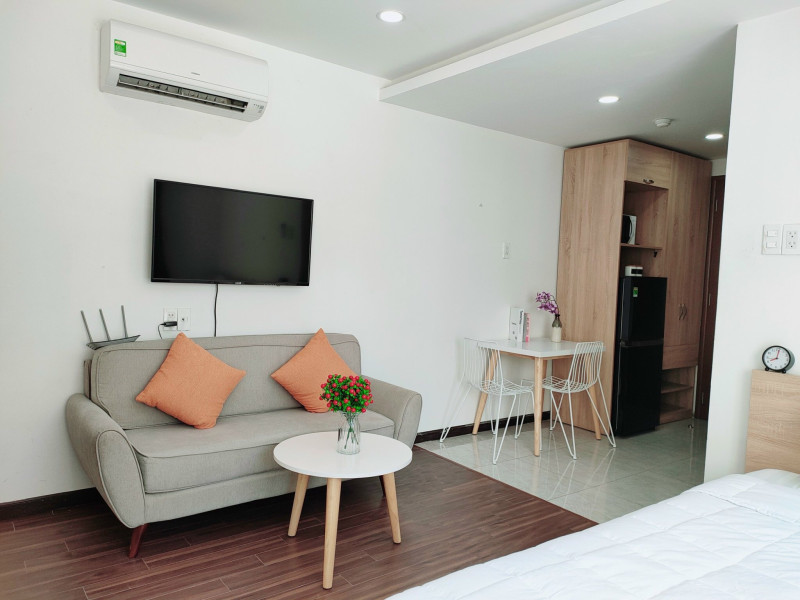 Studio Apartment Close to International Cafés