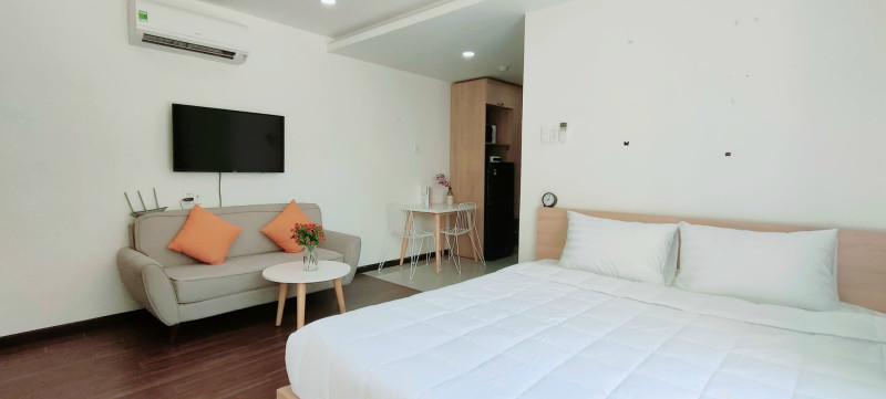 Studio Apartment Close to International Cafés