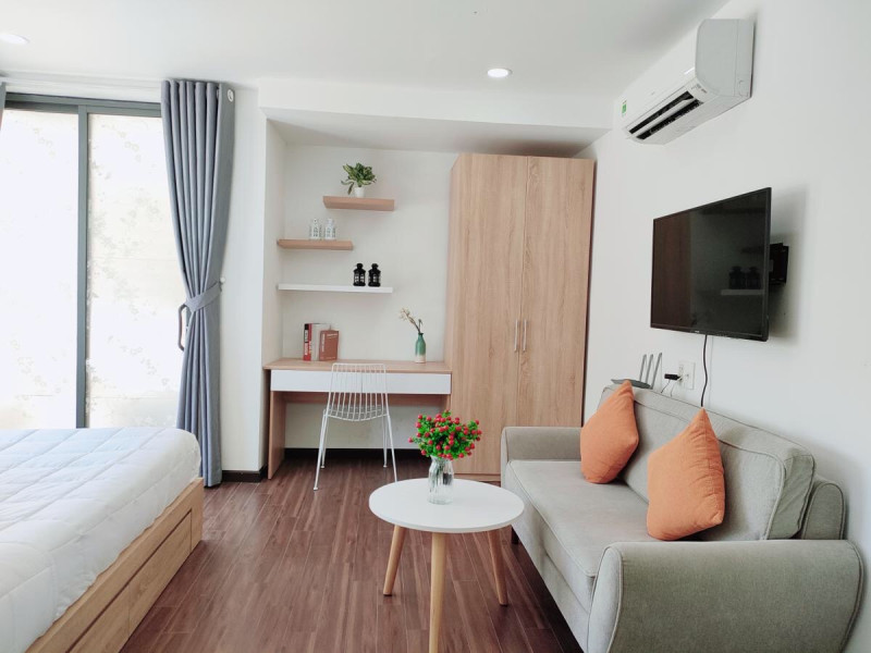 Studio Apartment Close to International Cafés