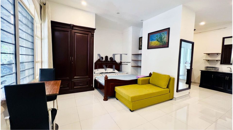 A Studio Made for Easy Days