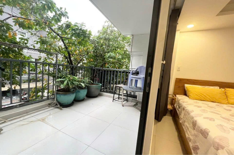 Big balcony studio in THẢO ĐIỀN