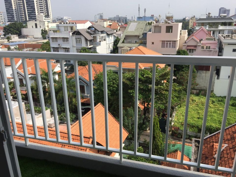 A Bright and Happy Studio