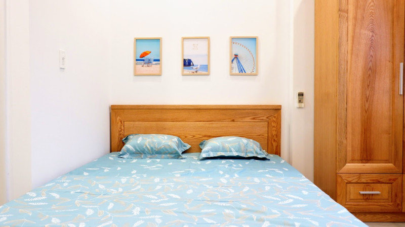 Urban Simplicity in a Green Setting