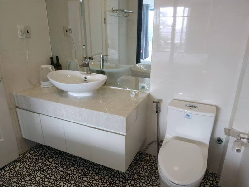 A Private Yard  Studio with Natural Charm