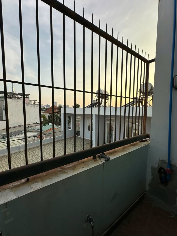 A Clean, Calm Space to Call Home