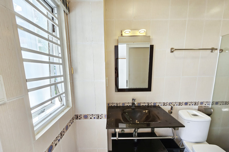 A Warm and Welcoming Studio