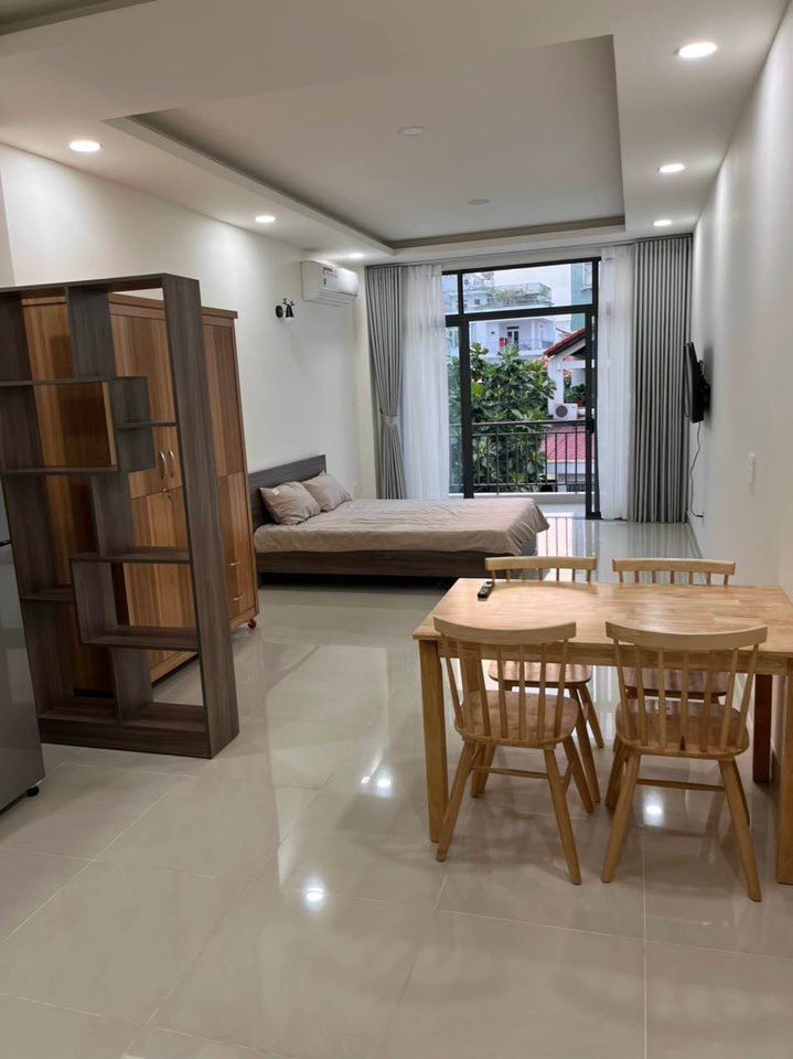 A Light & Airy Studio Hideout