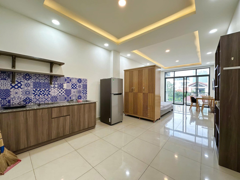 A Light & Airy Studio Hideout