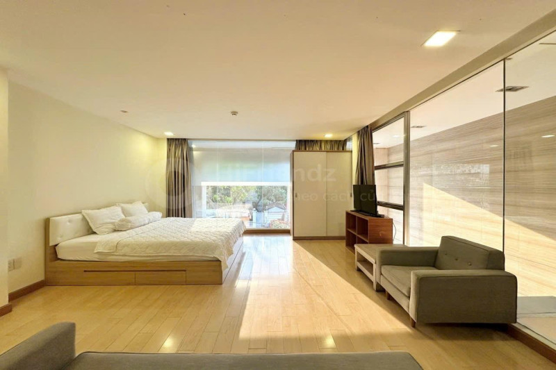 A Cute & Comfortable Studio Space