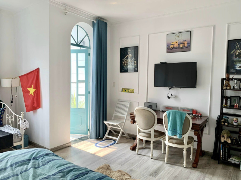 Bright & Stylish Studio for Rent – Prime Thao Dien Location