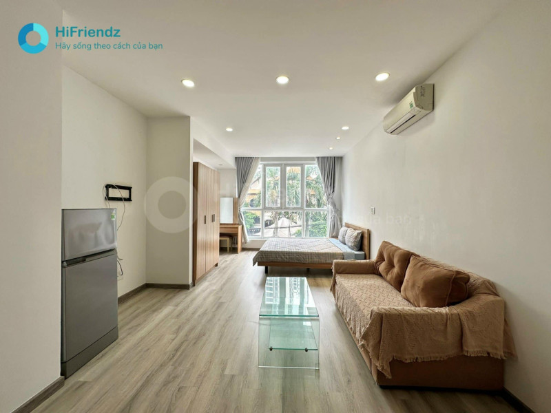 Bright studio -for rent in Thảo điền area